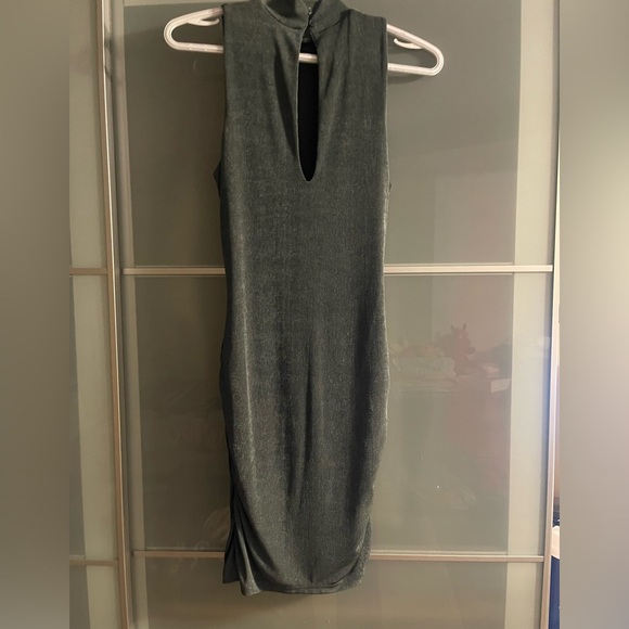 Simons green mini dress - Picture 3 of 3